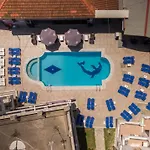 The Barn 3*